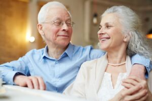 Comment reconnaître et choisir une maison de retraite médicalisée haut de gamme 